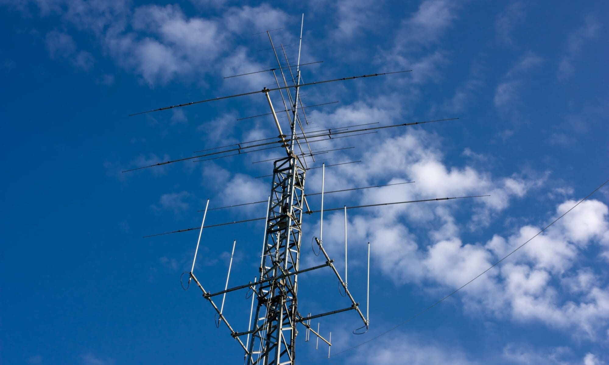 KY6U Radio Antenna